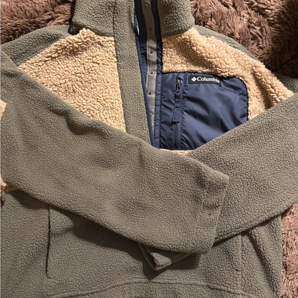 Columbia Sherpa Jacket in Olive and Navy